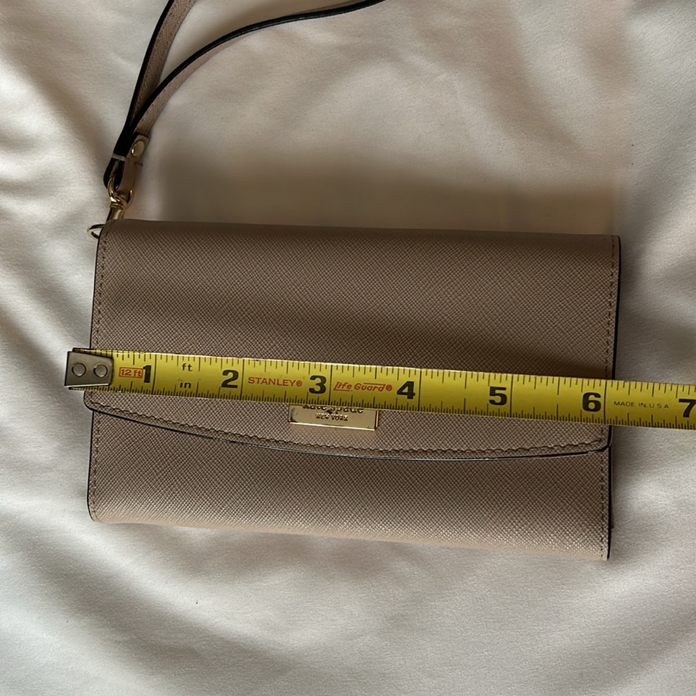 Kate Spade wristlet - Picture 6 of 6